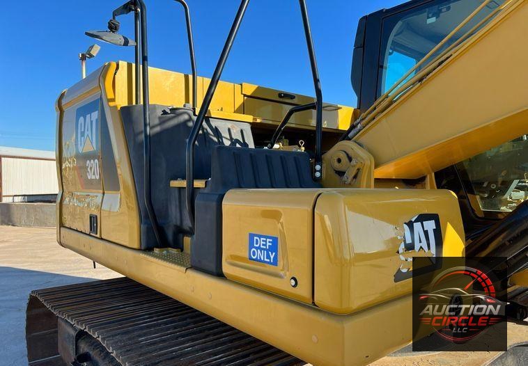 2018 Caterpillar 320  excavator