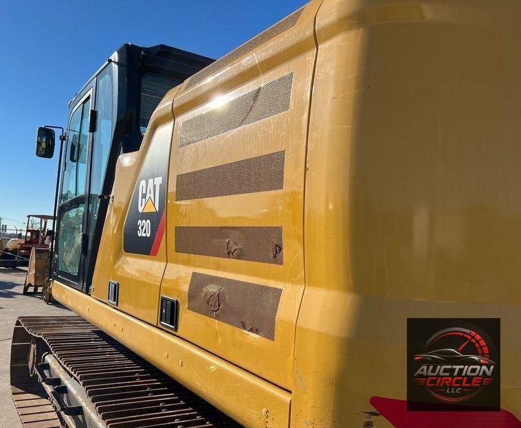 2018 Caterpillar 320  excavator
