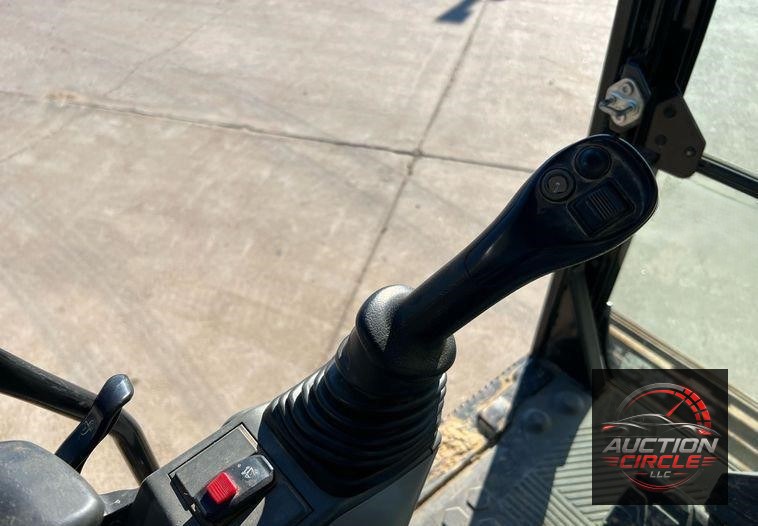 2018 Caterpillar 320  excavator