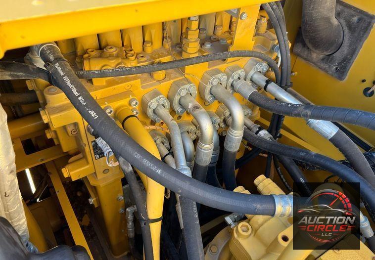 2018 Caterpillar 320  excavator