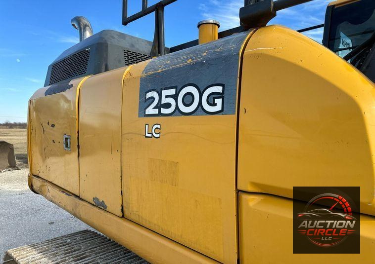 2015 John Deere 250G LC excavator