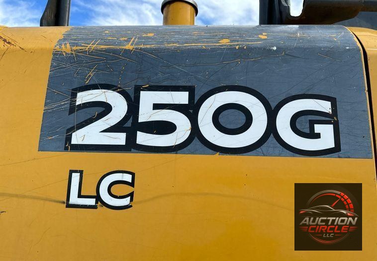 2015 John Deere 250G LC excavator
