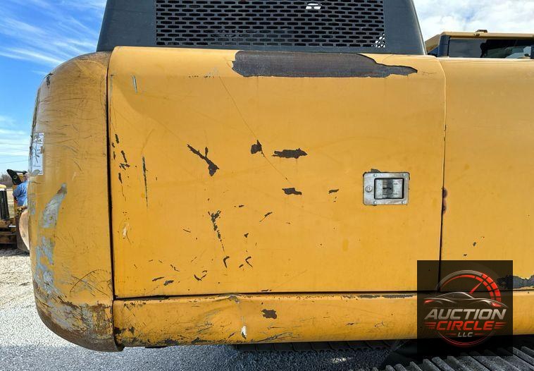 2015 John Deere 250G LC excavator