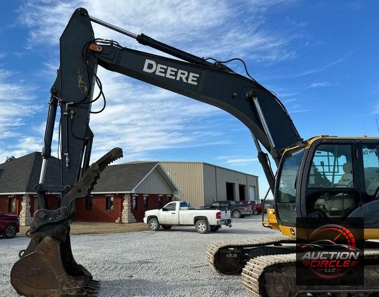 2015 John Deere 250G LC excavator