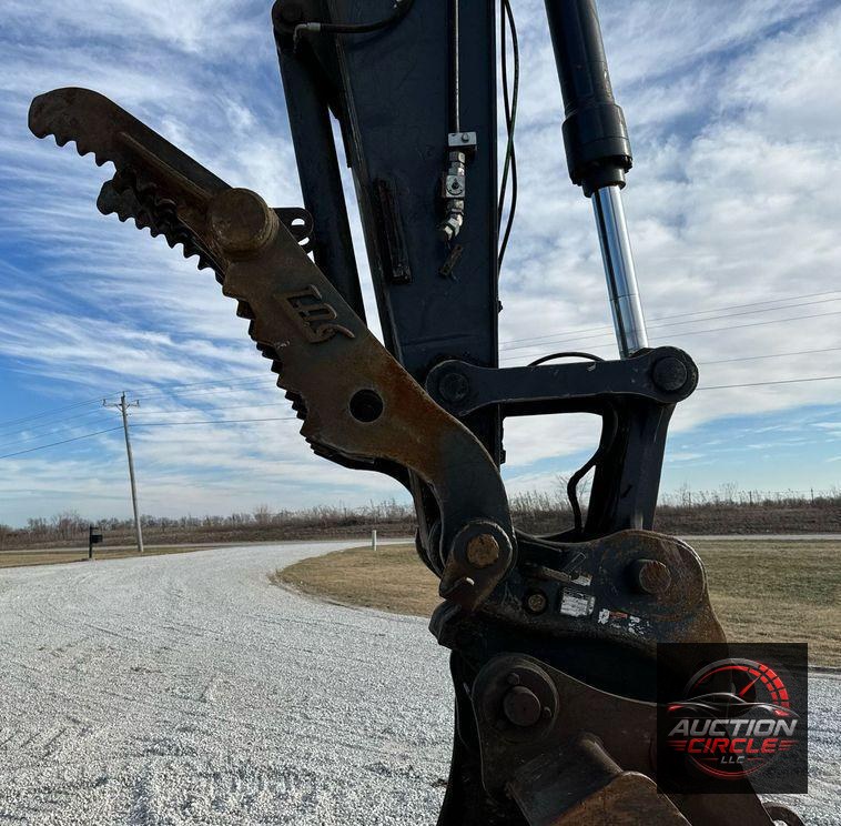 2015 John Deere 250G LC excavator