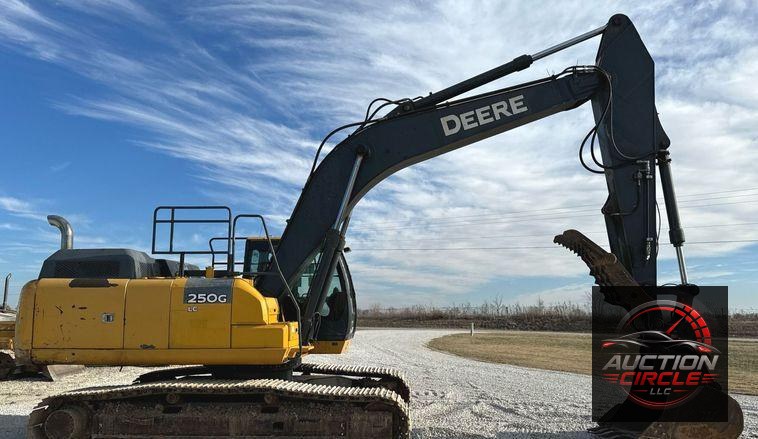 2015 John Deere 250G LC excavator