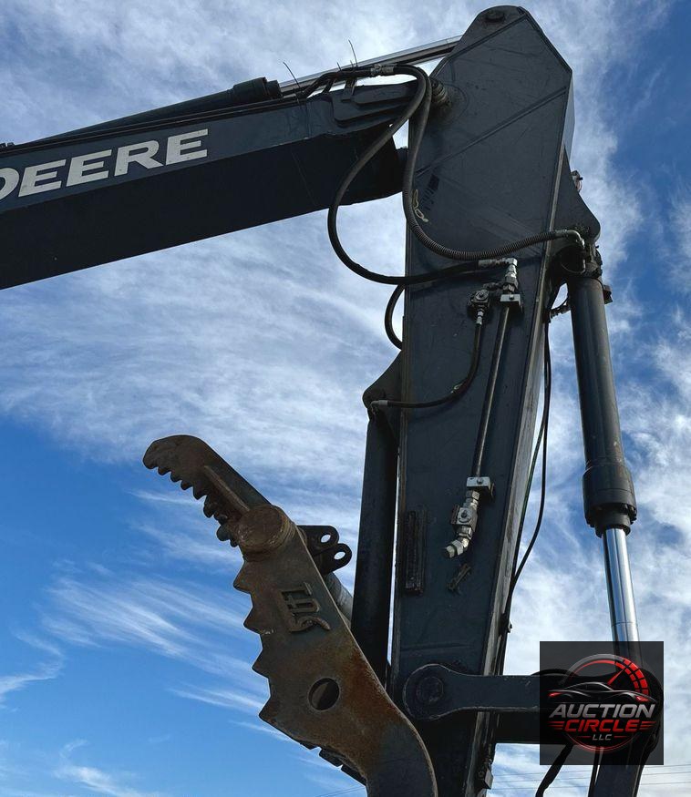2015 John Deere 250G LC excavator