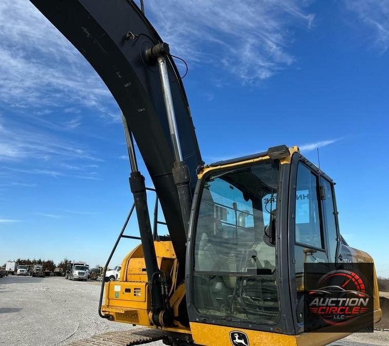 2015 John Deere 250G LC excavator