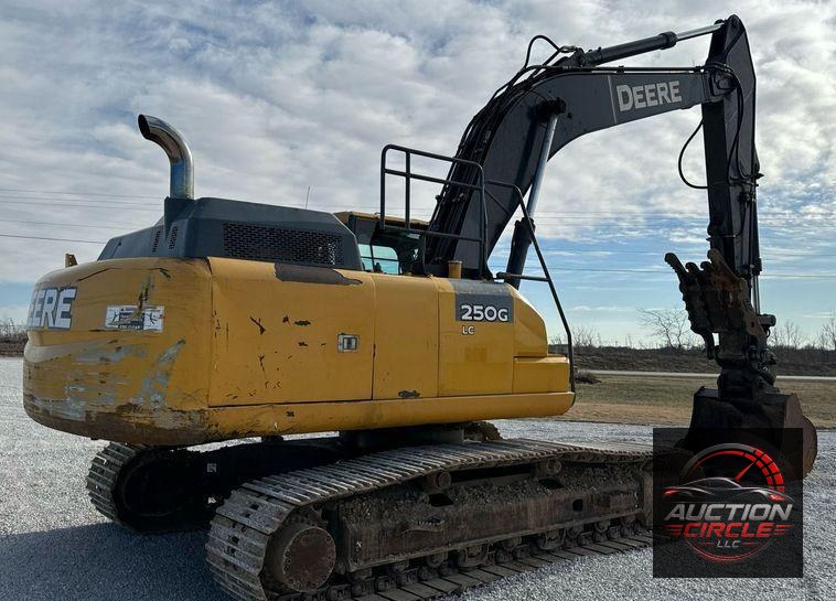 2015 John Deere 250G LC excavator