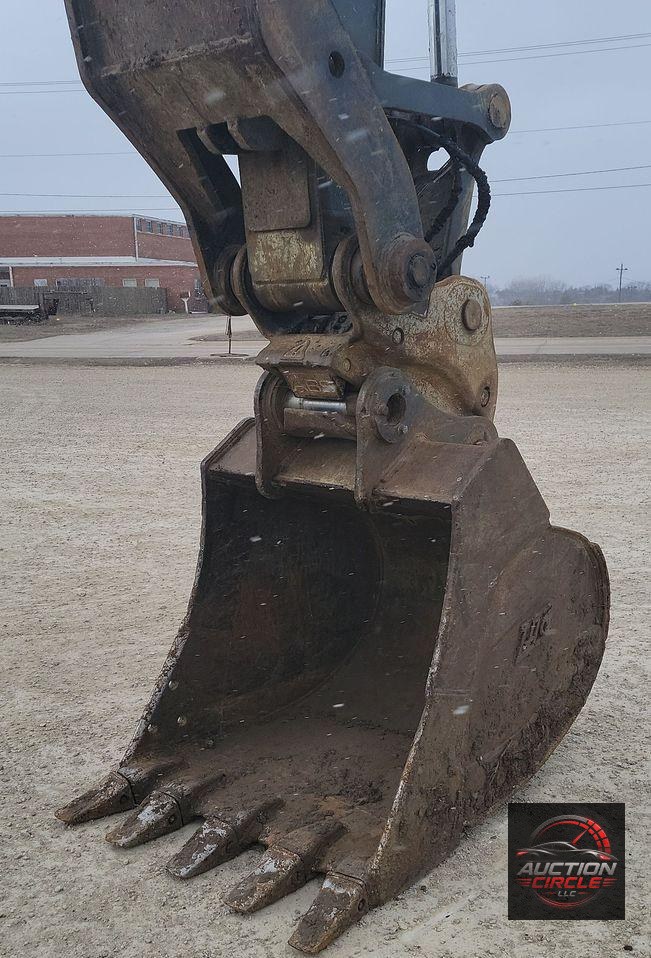 2018 John Deere 210G LC excavator