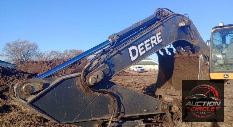 2016 John Deere 300G excavator