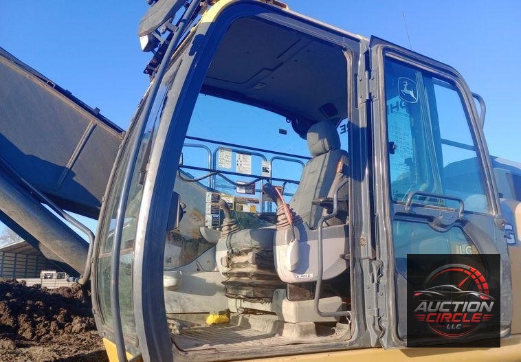 2016 John Deere 300G excavator