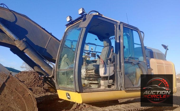 2016 John Deere 300G excavator