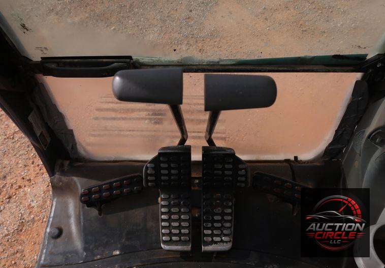 2015 John Deere 210G LC  excavator