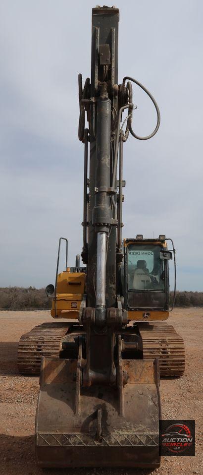2015 John Deere 210G LC  excavator