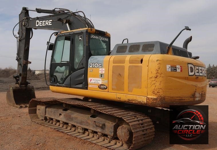 2015 John Deere 210G LC  excavator