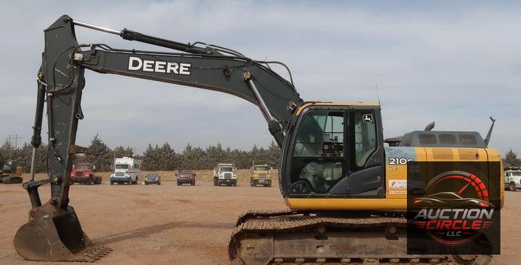 2015 John Deere 210G LC  excavator