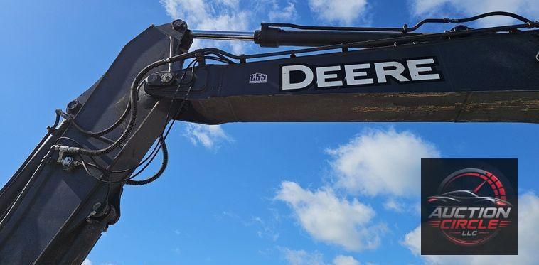 2018 John Deere  245G LC excavator