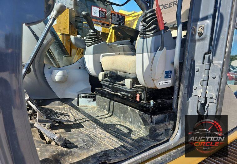 2018 John Deere  245G LC excavator