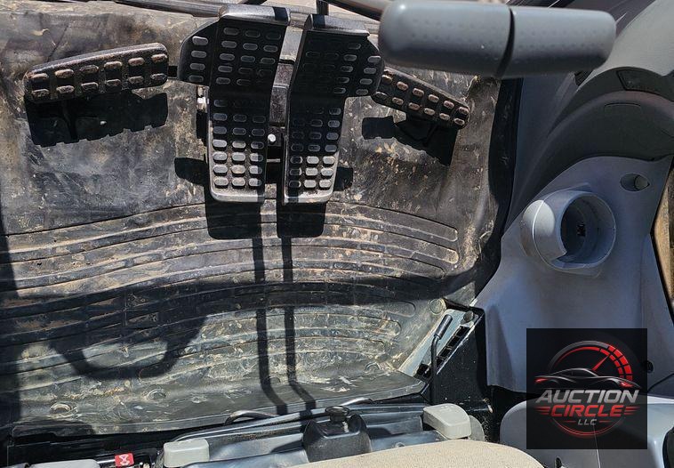 2018 John Deere  245G LC excavator