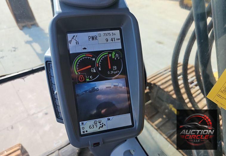 2018 John Deere  245G LC excavator