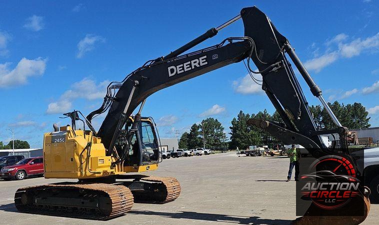 2018 John Deere  245G LC excavator