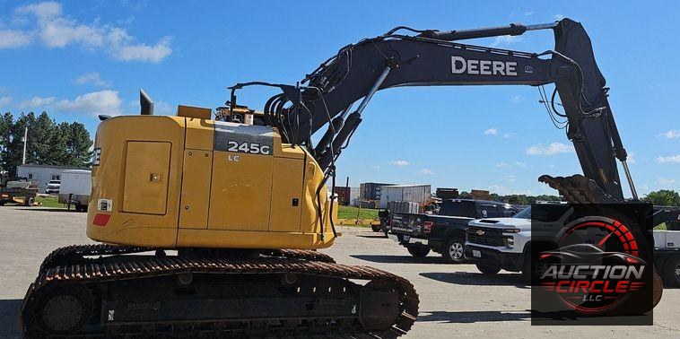 2018 John Deere  245G LC excavator