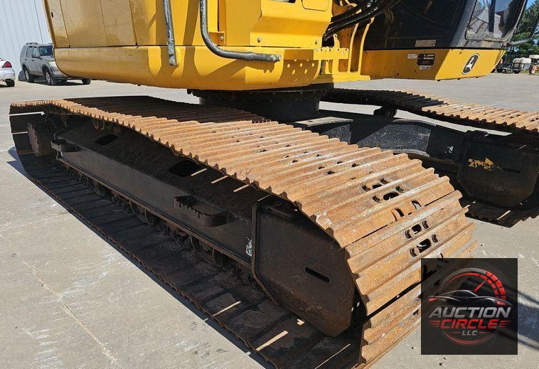 2018 John Deere  245G LC excavator