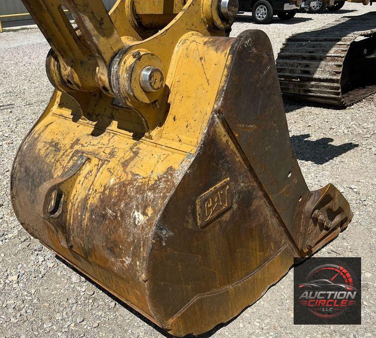 2019 Caterpillar 320 excavator