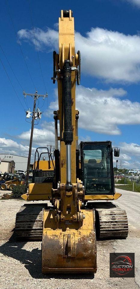 2019 Caterpillar 320 excavator
