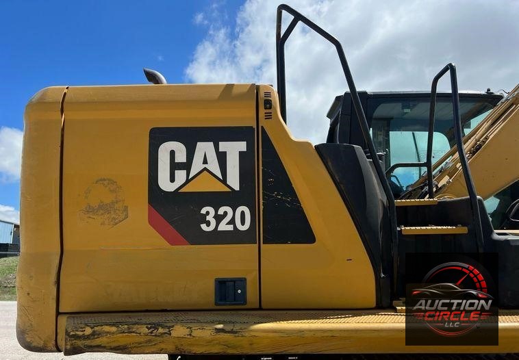 2019 Caterpillar 320 excavator