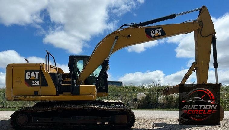 2019 Caterpillar 320 excavator