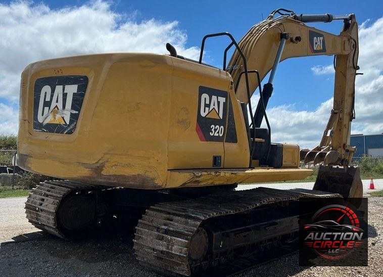 2019 Caterpillar 320 excavator
