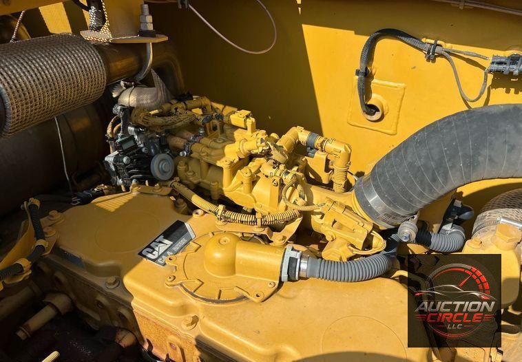 2019 Caterpillar 320 excavator