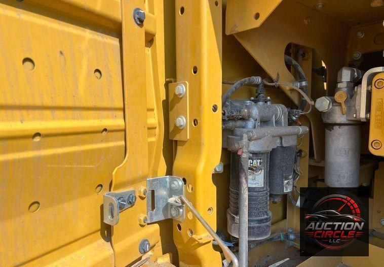 2019 Caterpillar 320 excavator