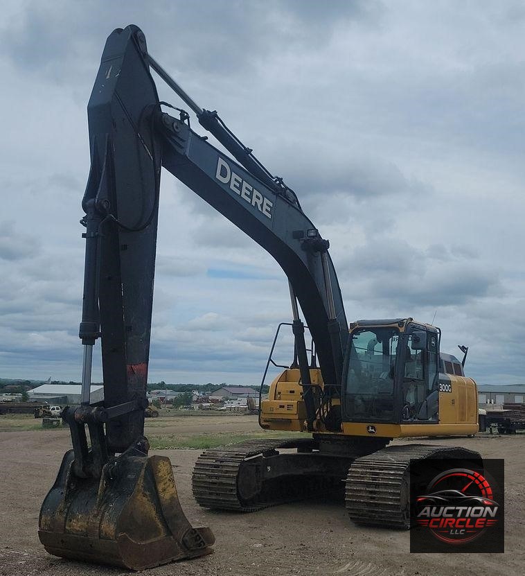 2016 John Deere 300G LC excavator