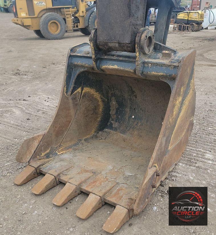2016 John Deere 300G LC excavator