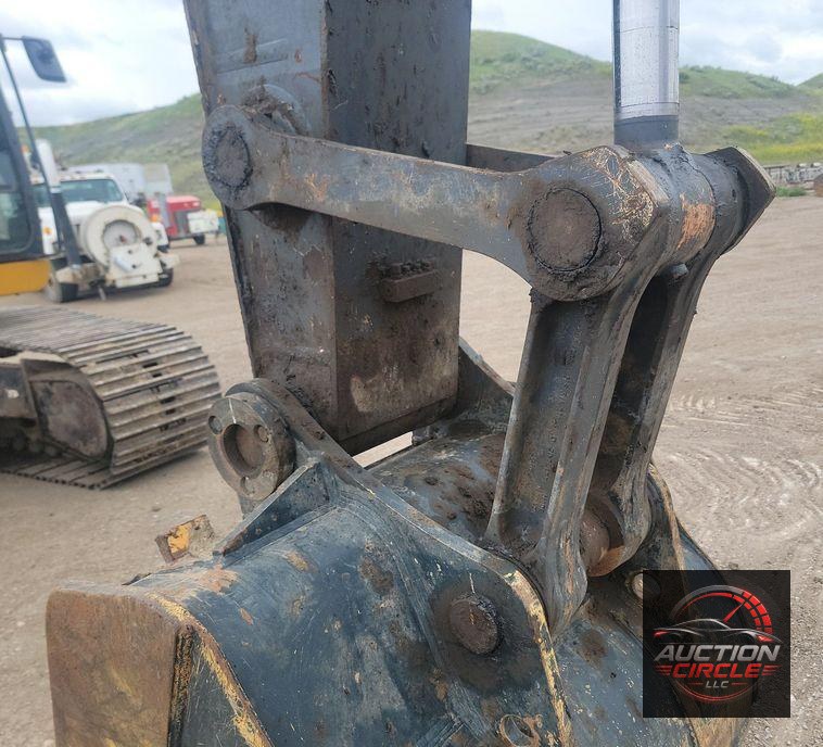 2016 John Deere 300G LC excavator
