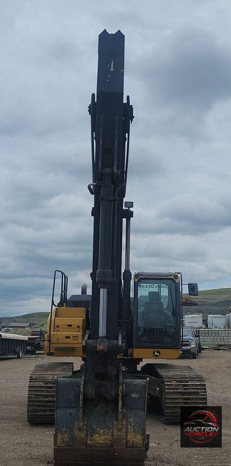 2016 John Deere 300G LC excavator