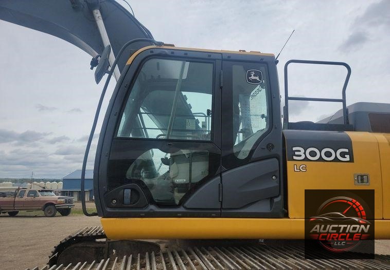 2016 John Deere 300G LC excavator