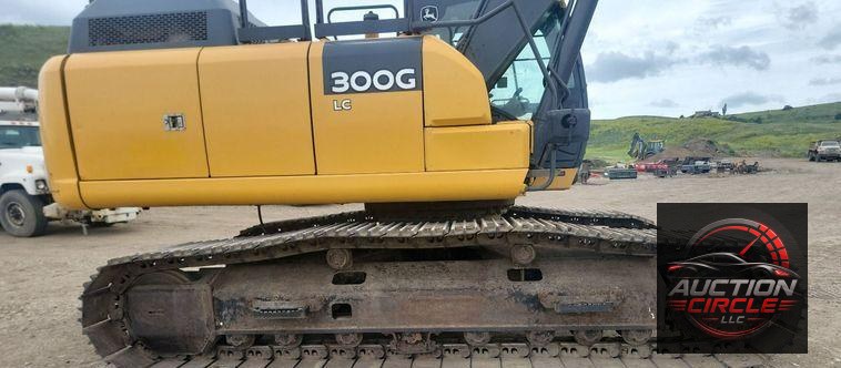 2016 John Deere 300G LC excavator