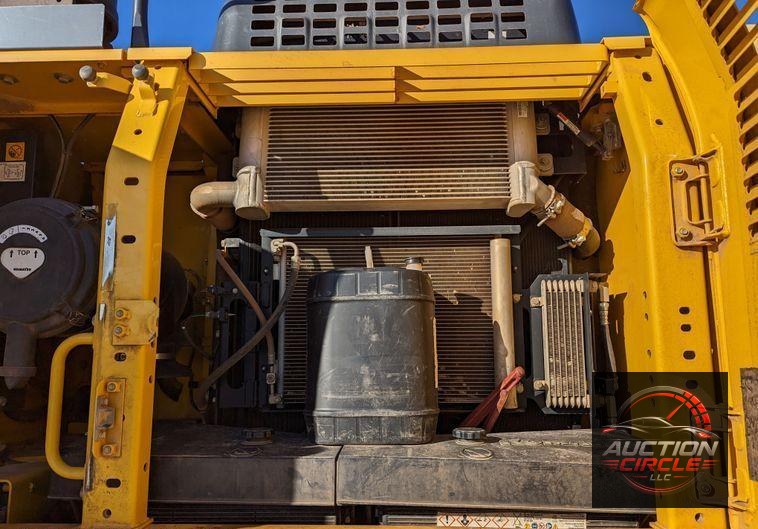 2015 Komatsu PC290LC-11