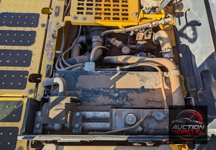 2015 Komatsu PC290LC-11