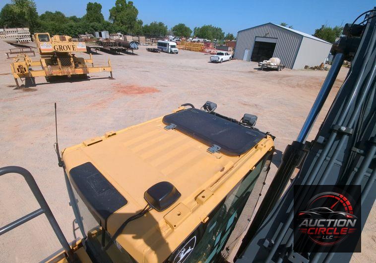 2017 John Deere 210G LC  excavator