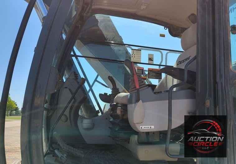 2017 John Deere 210G LC  excavator