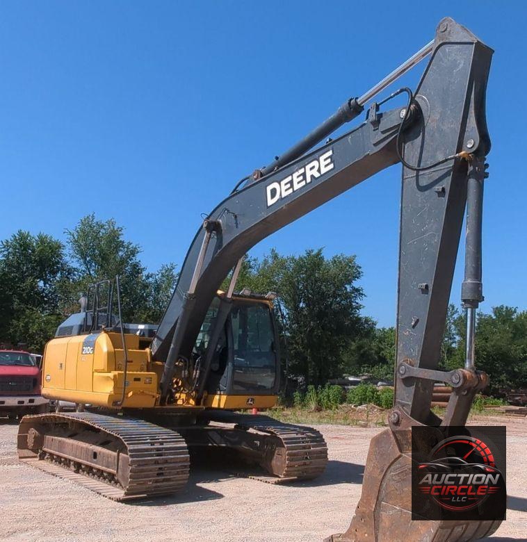 2017 John Deere 210G LC  excavator