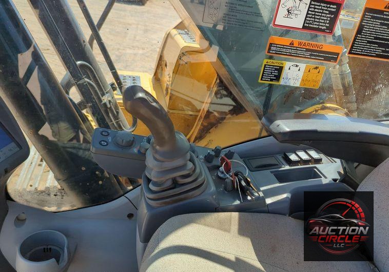 2017 John Deere 210G LC  excavator