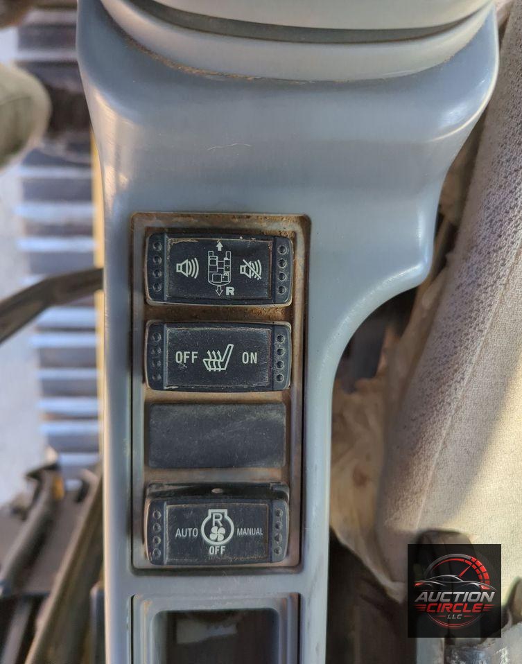 2017 John Deere 210G LC  excavator