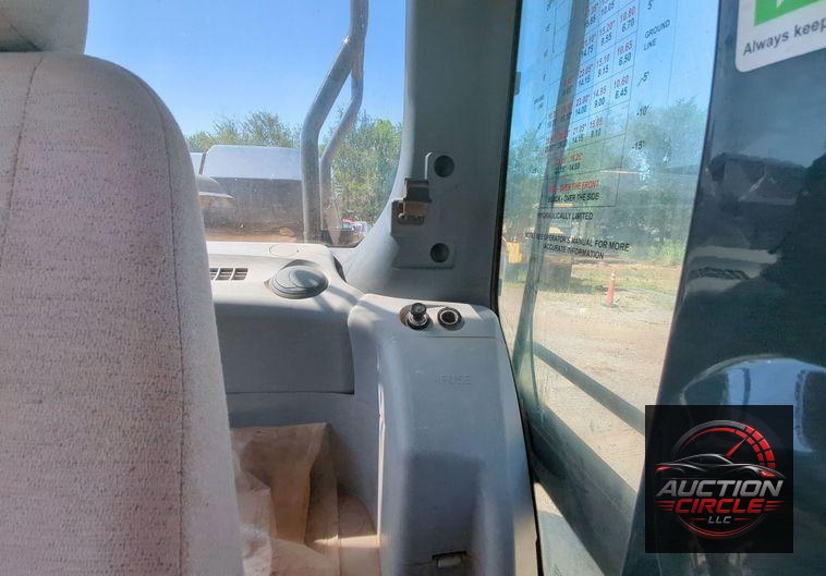 2017 John Deere 210G LC  excavator