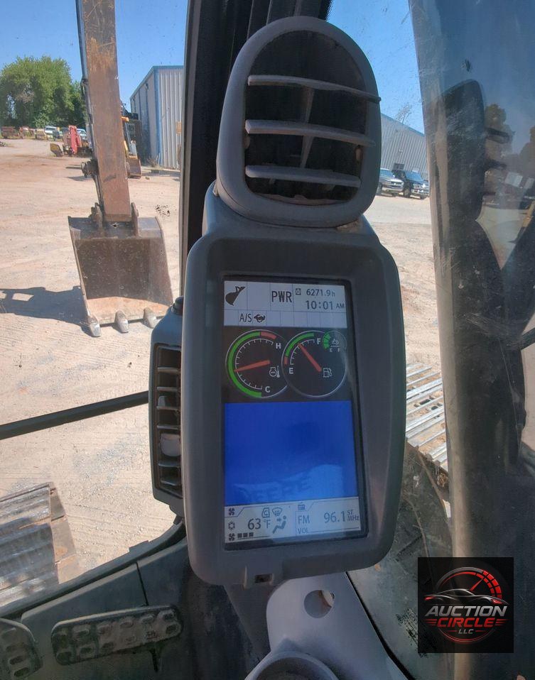 2017 John Deere 210G LC  excavator